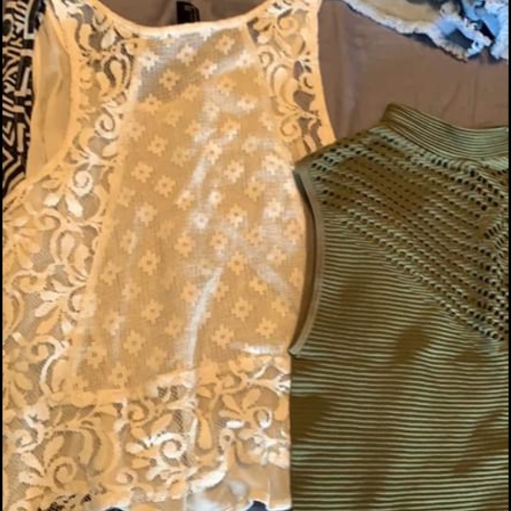 Different items - Picture 3 of 4